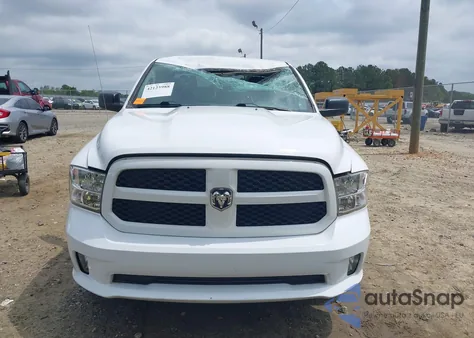 2019 Ram 1500 Classic Express 4X2 6'4 Box z USA, uszkodzony, nr VIN 1C6RR6FG8KS500099